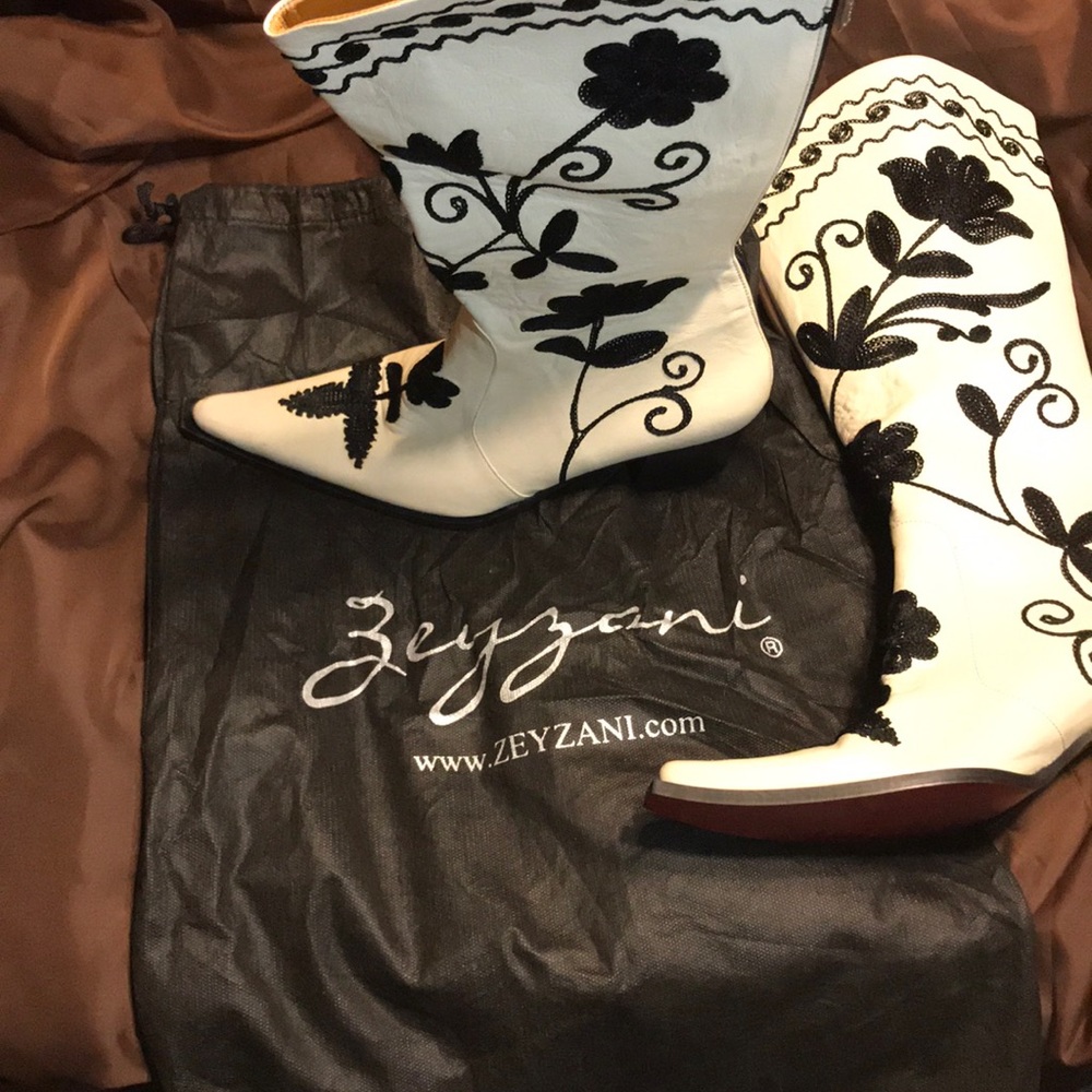 Zeyzani boots brand new never worn